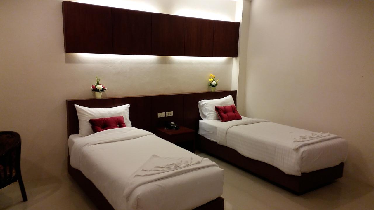 7 Sky Residency Hotell Patong Eksteriør bilde