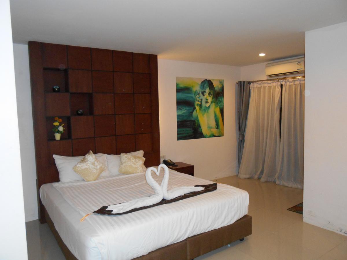 7 Sky Residency Hotell Patong Eksteriør bilde