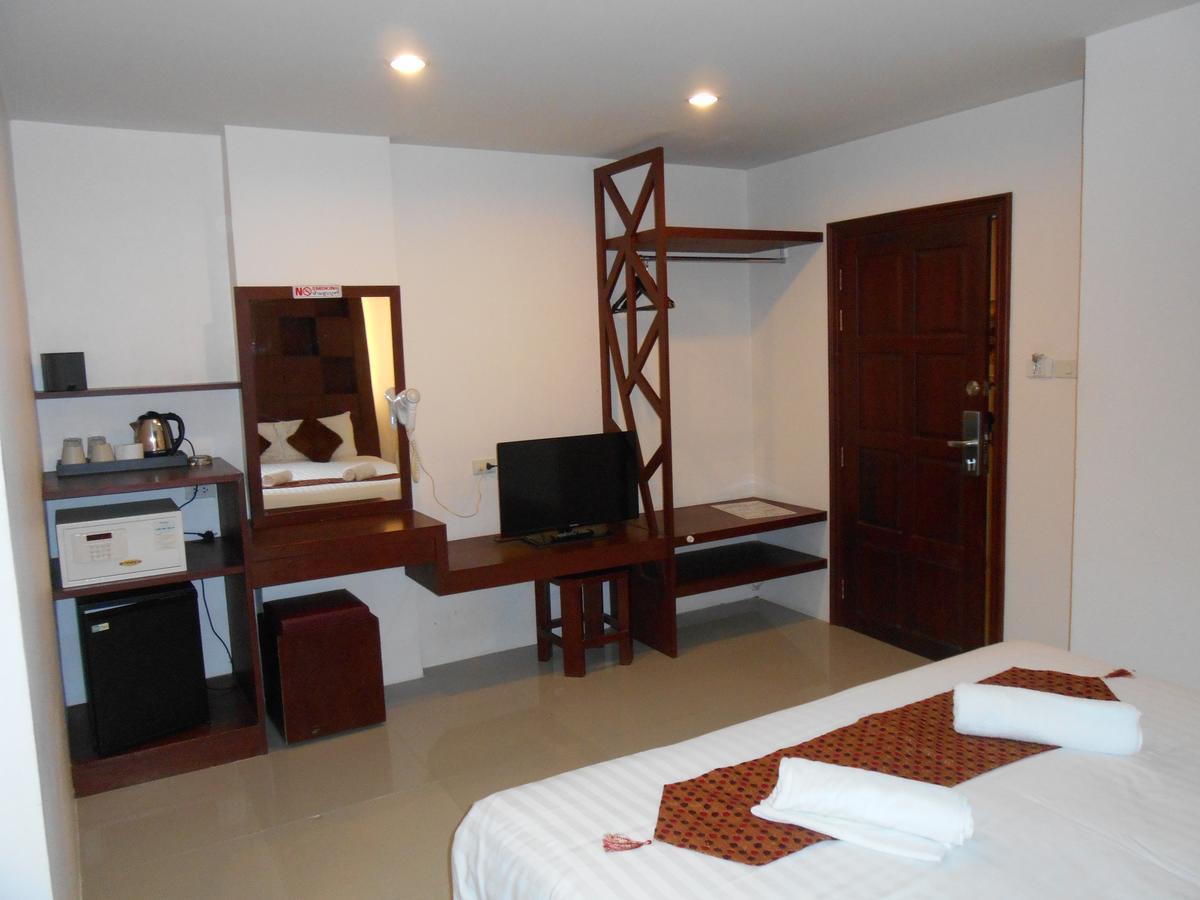 7 Sky Residency Hotell Patong Eksteriør bilde