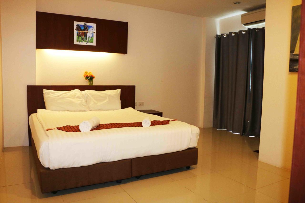 7 Sky Residency Hotell Patong Eksteriør bilde