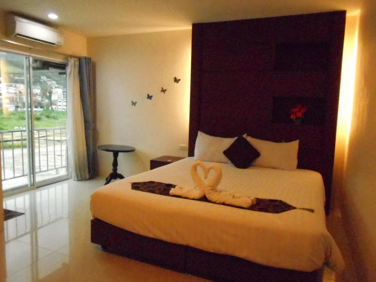 7 Sky Residency Hotell Patong Eksteriør bilde