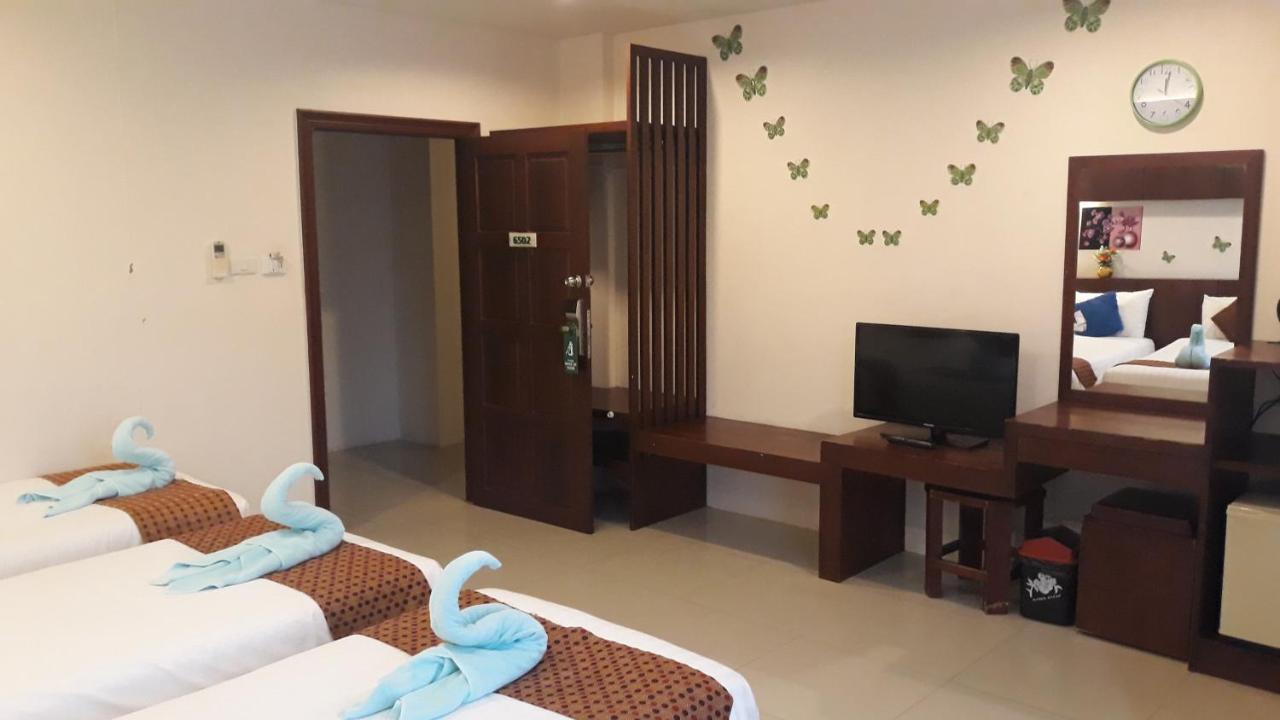 7 Sky Residency Hotell Patong Eksteriør bilde