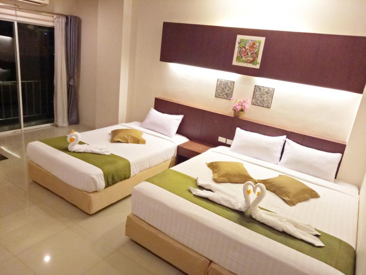 7 Sky Residency Hotell Patong Eksteriør bilde