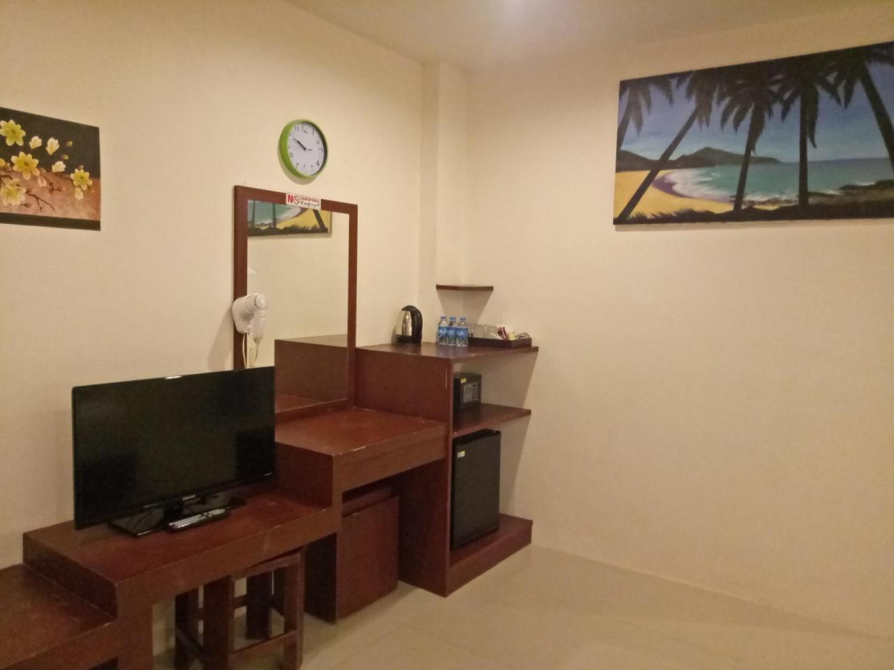 7 Sky Residency Hotell Patong Eksteriør bilde